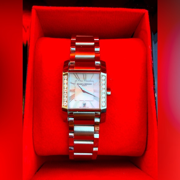 GORGEOUS ladies BAUME MERCIER DIAMANT watch 🔥🔥🔥🔥 - Picture 2 of 12